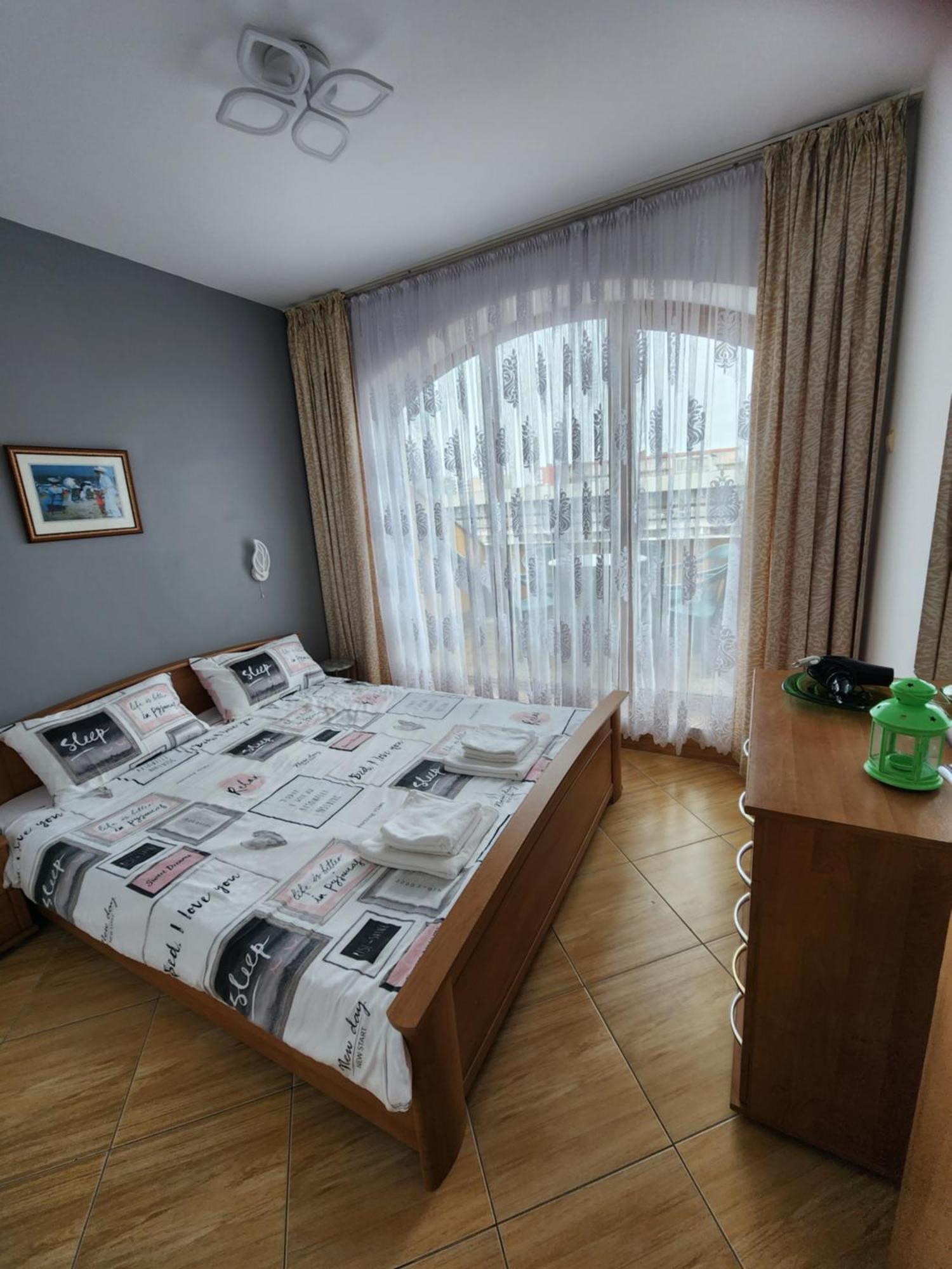Golden Dreams Apartment Slăntjev Brjag Rum bild